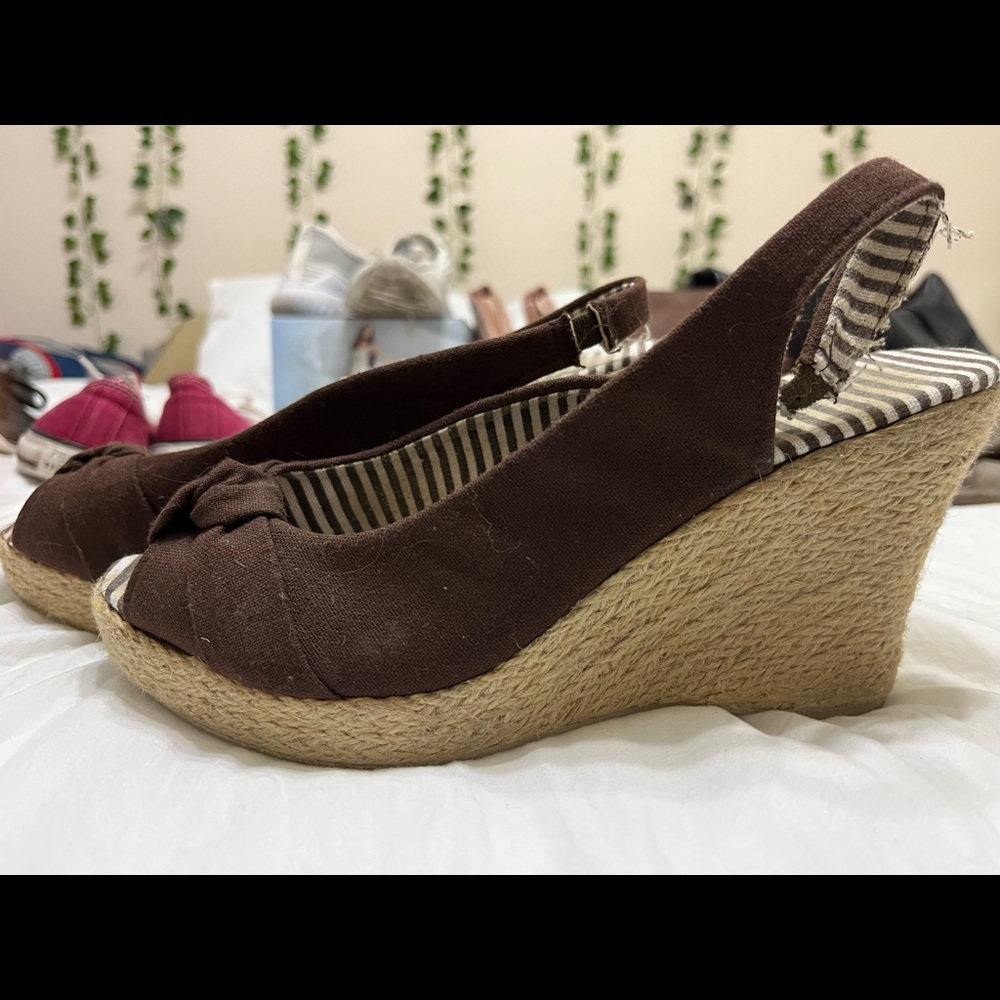 Brown wedges! Size 7